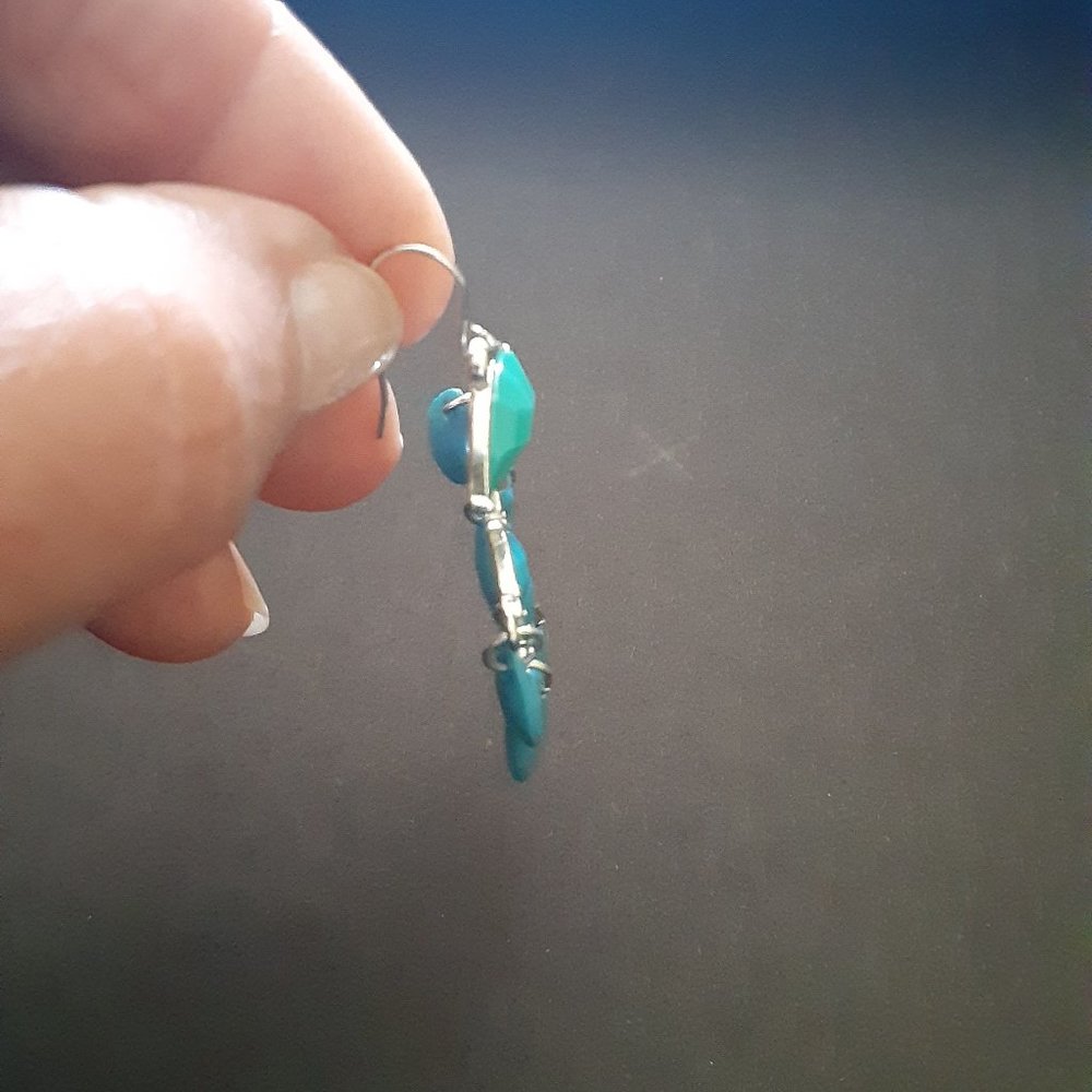 blue chandelier drop earrings - Picture 3 of 4